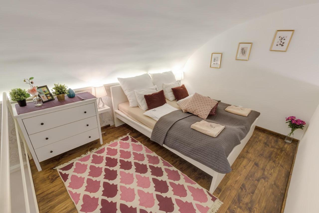 Lovely Apartment At Basilica Budapest Kültér fotó